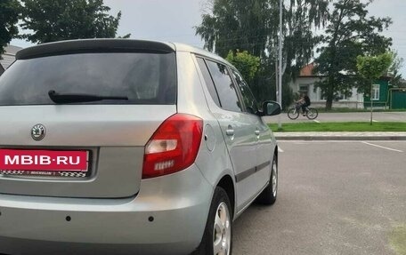 Skoda Fabia II, 2010 год, 350 000 рублей, 2 фотография