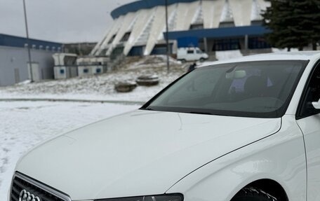 Audi A4, 2010 год, 890 000 рублей, 2 фотография