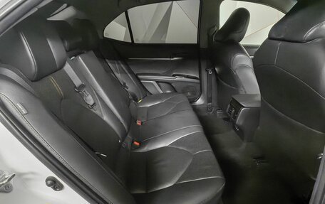 Toyota Camry, 2018 год, 2 443 000 рублей, 13 фотография