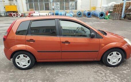 Ford Fiesta, 2004 год, 400 000 рублей, 3 фотография