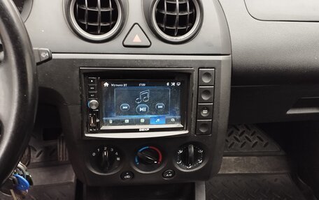 Ford Fiesta, 2004 год, 400 000 рублей, 9 фотография