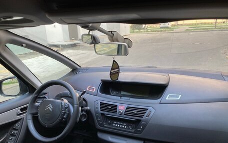 Citroen C4 Picasso II рестайлинг, 2010 год, 570 000 рублей, 10 фотография