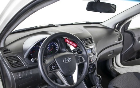 Hyundai Solaris II рестайлинг, 2015 год, 848 000 рублей, 18 фотография