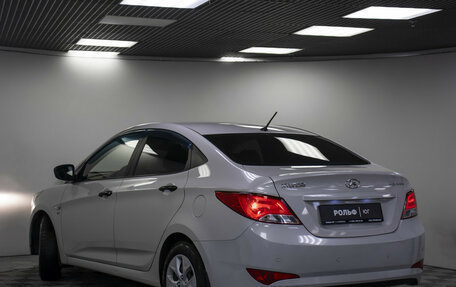Hyundai Solaris II рестайлинг, 2015 год, 848 000 рублей, 22 фотография