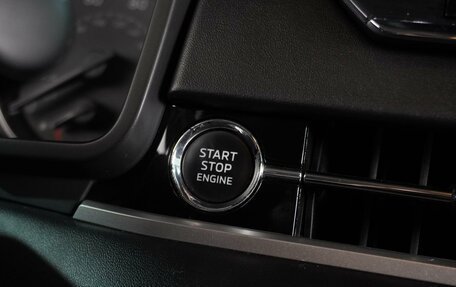 Mitsubishi Outlander, 2021 год, 3 498 000 рублей, 16 фотография