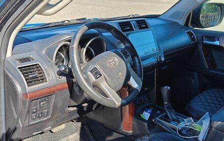 Toyota Land Cruiser Prado 150 рестайлинг 2, 2015 год, 3 700 000 рублей, 3 фотография