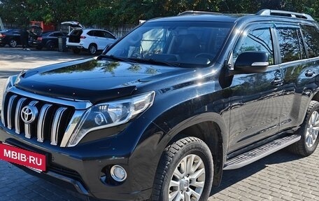 Toyota Land Cruiser Prado 150 рестайлинг 2, 2015 год, 3 700 000 рублей, 7 фотография