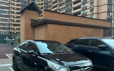 Hyundai Solaris II рестайлинг, 2011 год, 700 000 рублей, 9 фотография