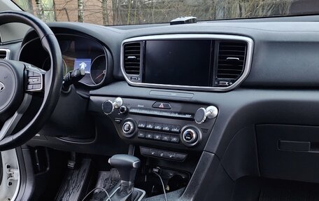 KIA Sportage IV рестайлинг, 2021 год, 2 550 000 рублей, 17 фотография