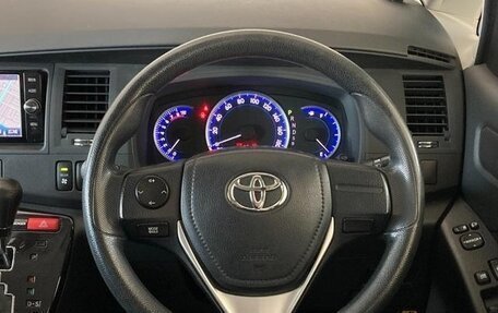 Toyota ISis I, 2017 год, 1 250 000 рублей, 12 фотография