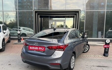 Hyundai Solaris II рестайлинг, 2017 год, 1 020 000 рублей, 7 фотография