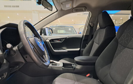 Toyota RAV4, 2020 год, 4 123 000 рублей, 20 фотография