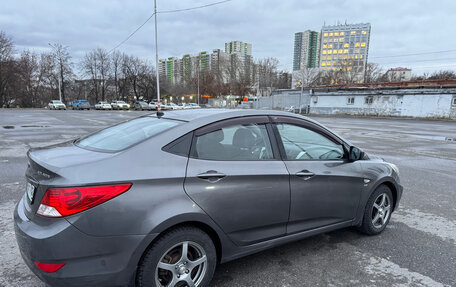 Hyundai Solaris II рестайлинг, 2011 год, 535 000 рублей, 4 фотография