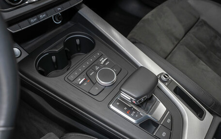 Audi A4, 2019 год, 2 690 000 рублей, 16 фотография