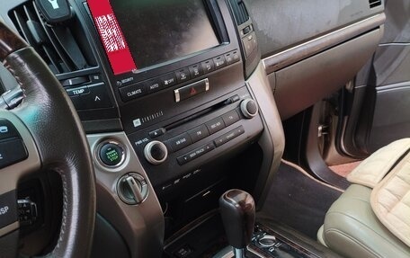 Toyota Land Cruiser 200, 2010 год, 3 450 000 рублей, 5 фотография