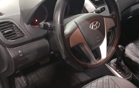 Hyundai Solaris II рестайлинг, 2015 год, 1 175 000 рублей, 6 фотография