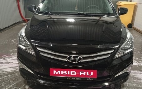 Hyundai Solaris II рестайлинг, 2015 год, 1 175 000 рублей, 2 фотография