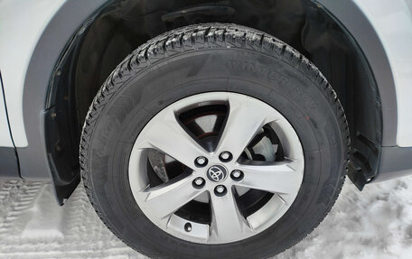 Toyota RAV4, 2015 год, 2 400 000 рублей, 14 фотография