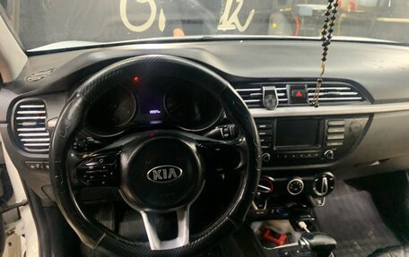 KIA Rio IV, 2018 год, 801 111 рублей, 2 фотография