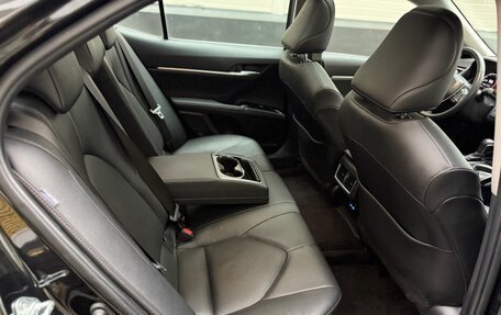 Toyota Camry, 2023 год, 3 950 000 рублей, 6 фотография