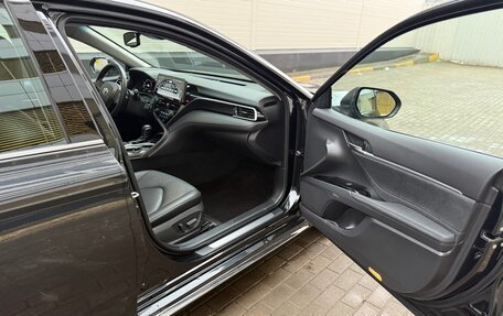 Toyota Camry, 2023 год, 3 950 000 рублей, 9 фотография