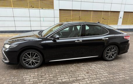 Toyota Camry, 2023 год, 3 950 000 рублей, 12 фотография