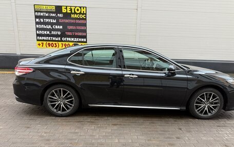 Toyota Camry, 2023 год, 3 950 000 рублей, 5 фотография