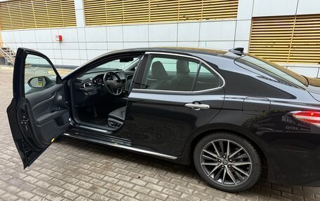 Toyota Camry, 2023 год, 3 950 000 рублей, 16 фотография