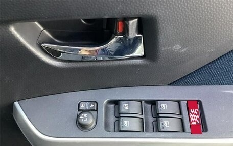 Toyota Roomy I, 2022 год, 931 000 рублей, 10 фотография