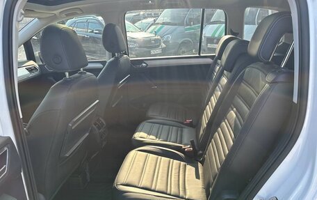 Volkswagen Touran III, 2020 год, 2 400 000 рублей, 12 фотография