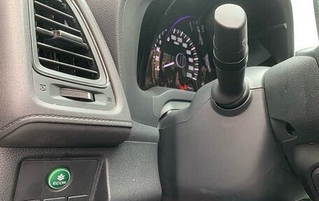 Honda Vezel, 2022 год, 1 500 000 рублей, 6 фотография