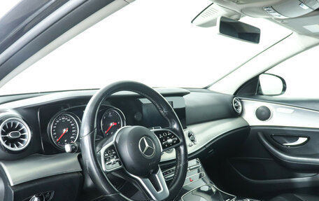 Mercedes-Benz E-Класс, 2019 год, 1 998 000 рублей, 13 фотография