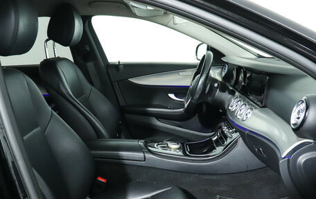 Mercedes-Benz E-Класс, 2019 год, 1 998 000 рублей, 9 фотография