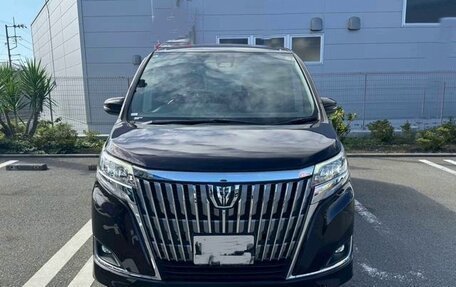 Toyota Esquire I, 2021 год, 1 900 000 рублей, 2 фотография