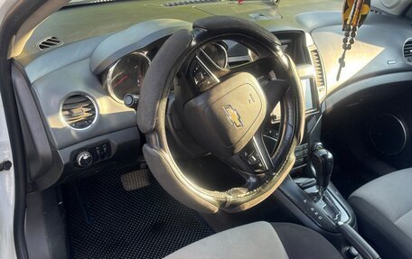 Chevrolet Cruze II, 2011 год, 380 000 рублей, 7 фотография