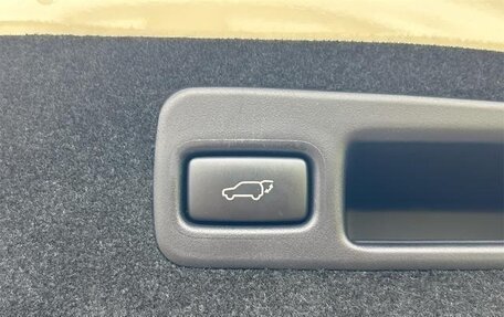 Toyota Harrier, 2020 год, 2 590 000 рублей, 23 фотография