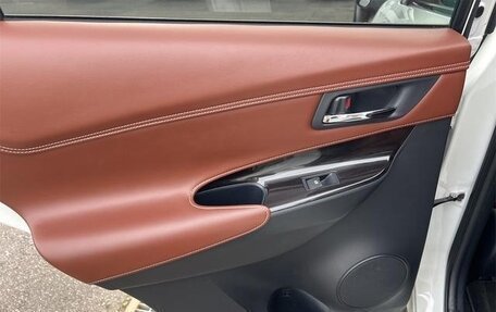 Toyota Harrier, 2020 год, 2 590 000 рублей, 20 фотография