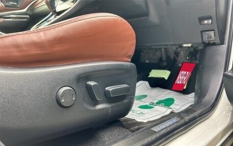 Toyota Harrier, 2020 год, 2 590 000 рублей, 30 фотография