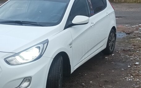 Hyundai Solaris II рестайлинг, 2013 год, 700 000 рублей, 5 фотография