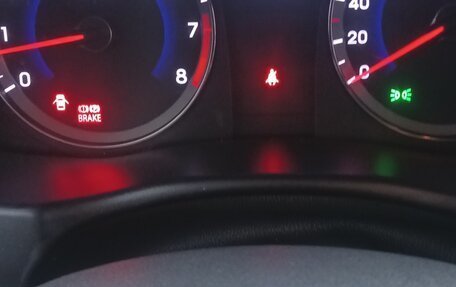 Hyundai Solaris II рестайлинг, 2013 год, 700 000 рублей, 3 фотография