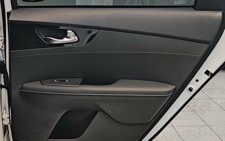 KIA Cerato IV, 2022 год, 2 500 000 рублей, 21 фотография