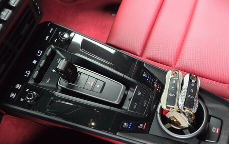 Porsche 911, 2025 год, 21 775 000 рублей, 17 фотография