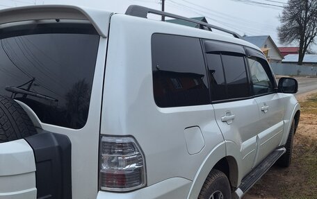 Mitsubishi Pajero IV, 2014 год, 2 000 000 рублей, 2 фотография