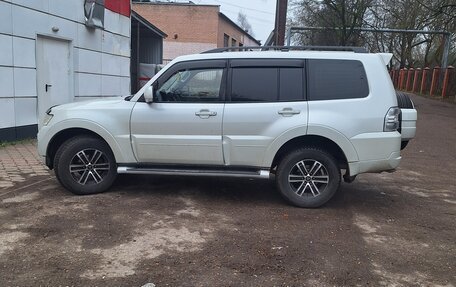 Mitsubishi Pajero IV, 2014 год, 2 000 000 рублей, 5 фотография