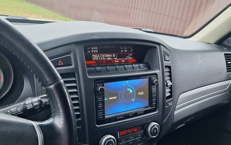 Mitsubishi Pajero IV, 2014 год, 2 000 000 рублей, 11 фотография