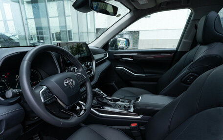 Toyota Highlander, 2025 год, 6 590 000 рублей, 20 фотография