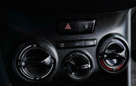 Peugeot 2008 II, 2014 год, 799 000 рублей, 14 фотография