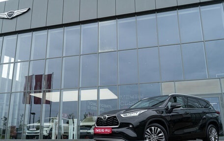 Toyota Highlander, 2025 год, 6 590 000 рублей, 2 фотография