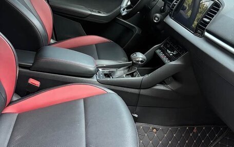 Skoda Karoq I, 2022 год, 2 080 000 рублей, 6 фотография