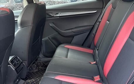 Skoda Karoq I, 2022 год, 2 080 000 рублей, 8 фотография